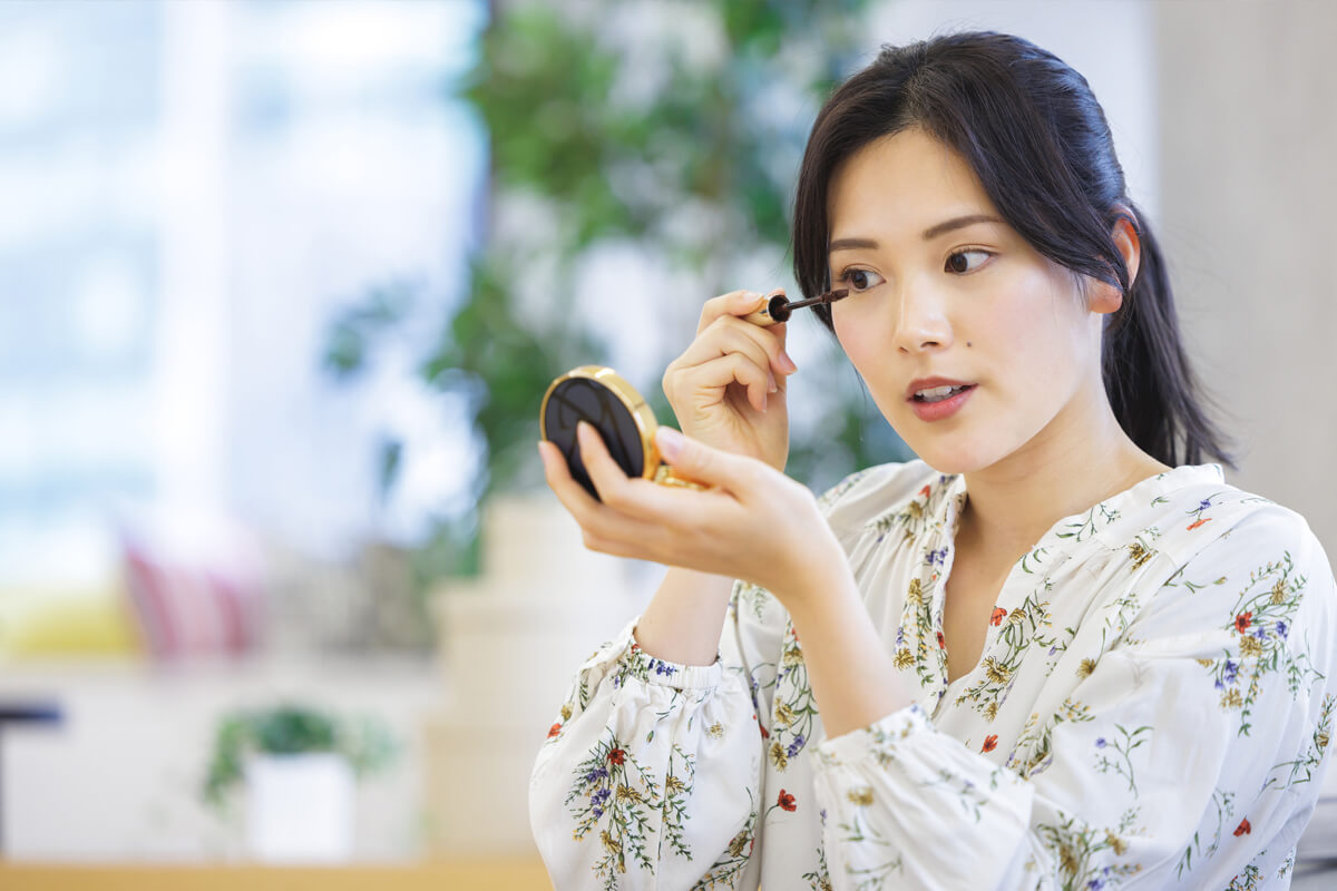大人の女性のまつ毛悩みを解決！上品マスカラメイクとまつ毛ケアの秘訣