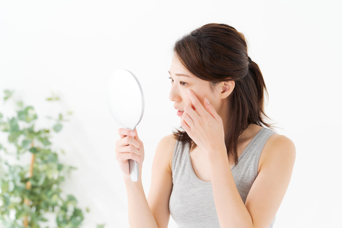 大人の女性のまつ毛、こんな悩みありませんか？
